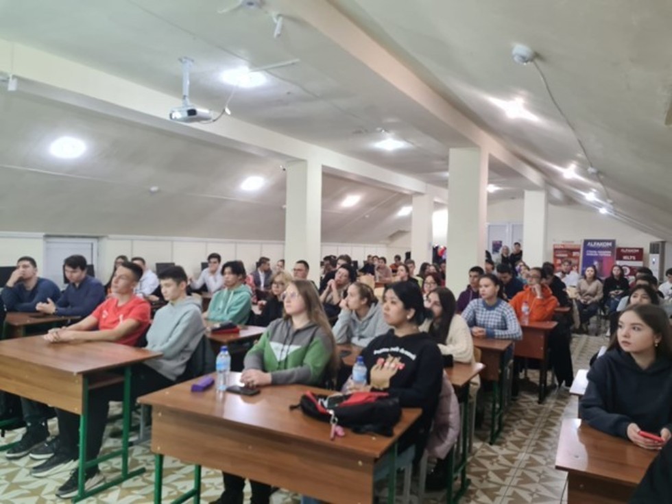 Представители ИФМК посетили образовательные учреждения Республики Узбекистан