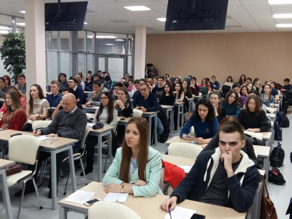 3 марта 2016 года в Центре Магистратуры Института управления, экономики и финансов КФУ прошла открытая лекция профессора Коха Игоря Анатольевича и профессора Галлямовой Динары Хамитовны, посвященная перспективам развития мировой экономики. 3 марта 2016 года в Центре Магистратуры Института управления, экономики и финансов КФУ прошла открытая лекция профессора Коха Игоря Анатольевича и профессора Галлямовой Динары Хамитовны, посвященная перспективам развития мировой экономики.