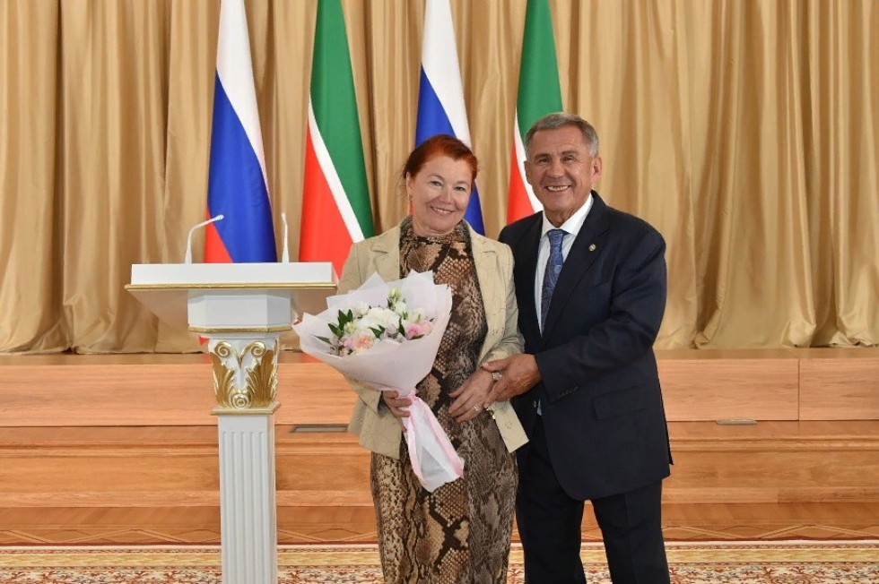 Профессор Елабужского института КФУ - Заслуженный деятель науки РТ Профессор Елабужского института КФУ - Заслуженный деятель науки РТ