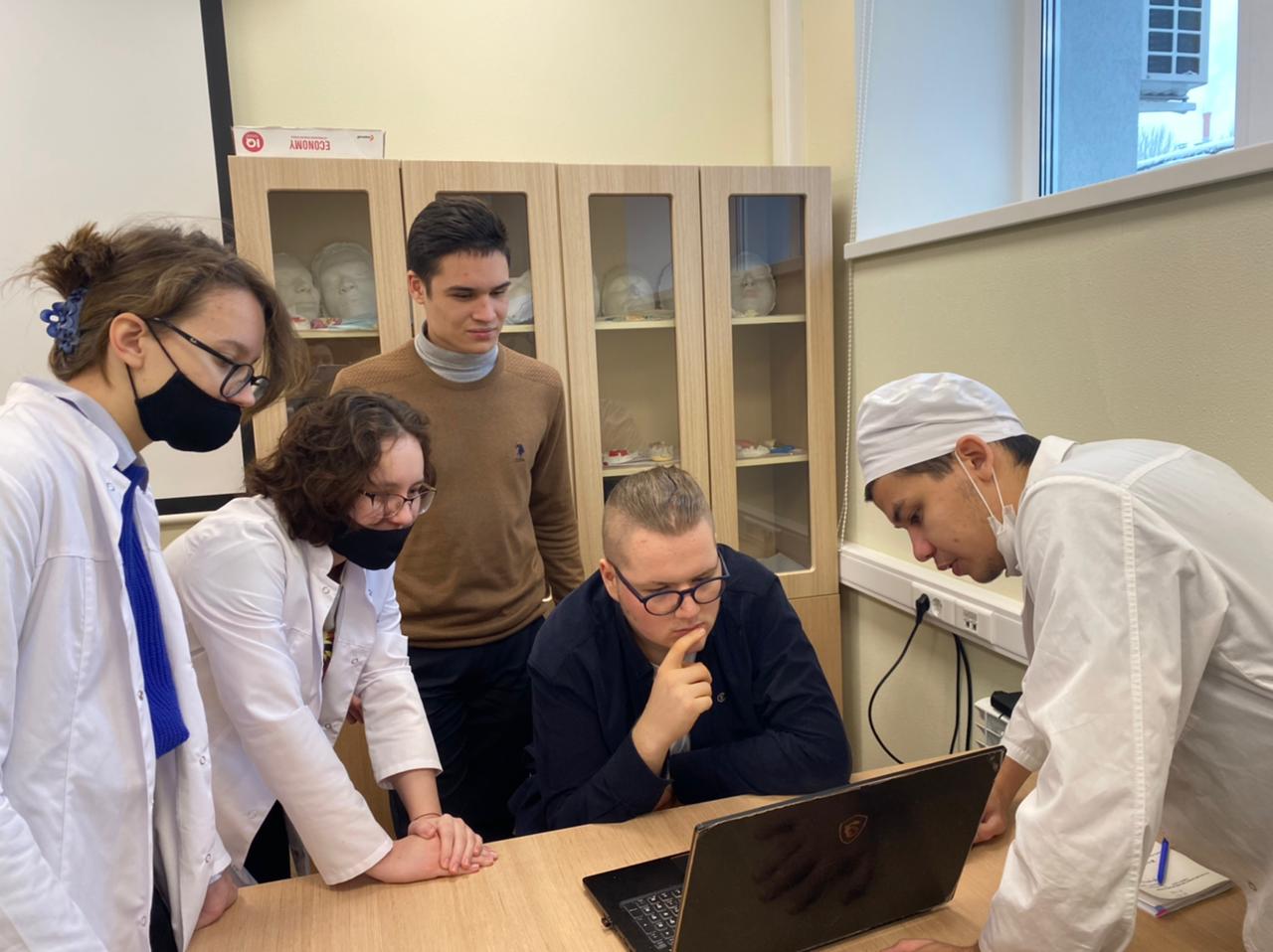 Профессиональные пробы для обучающихся в ИФМиБ КФУ в продолжаются Профессиональные пробы для обучающихся в ИФМиБ КФУ в продолжаются