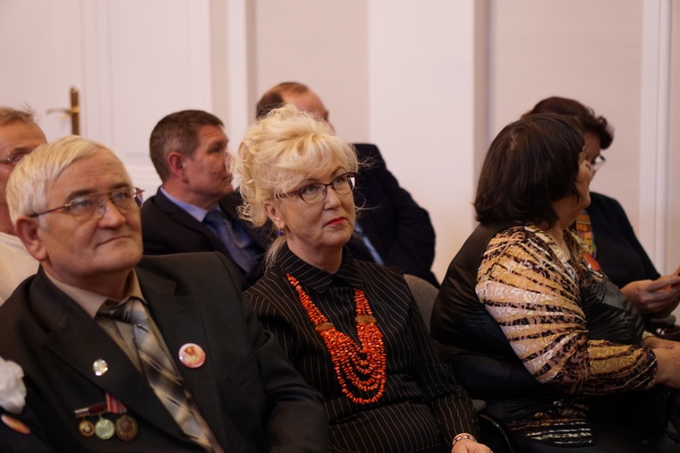 �� ������������� ����������� � ���������� ��������� ��� �������� 100-����� �����