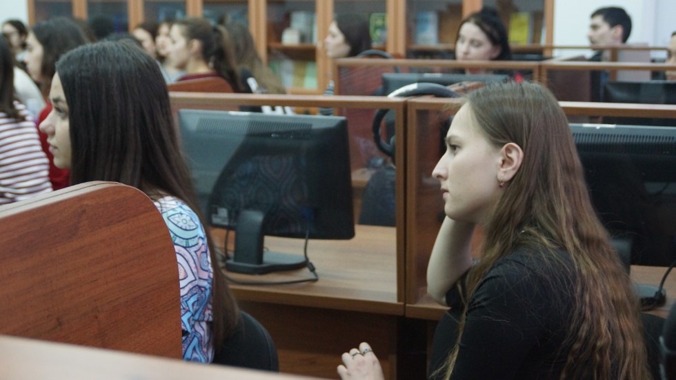 On February 13, the popular science lecture 'Linguistics and Country Studies: Mentality, Language, Culture' was delivered by Lyudmila Svirina, an associate professor in the Department of Linguistic and Intercultural Communication