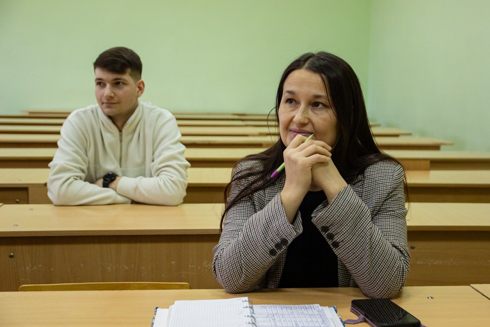 На отделении иностранных языков в рамках Итоговой конференции преподавателей работали сразу три секции На отделении иностранных языков в рамках Итоговой конференции преподавателей работали сразу три секции