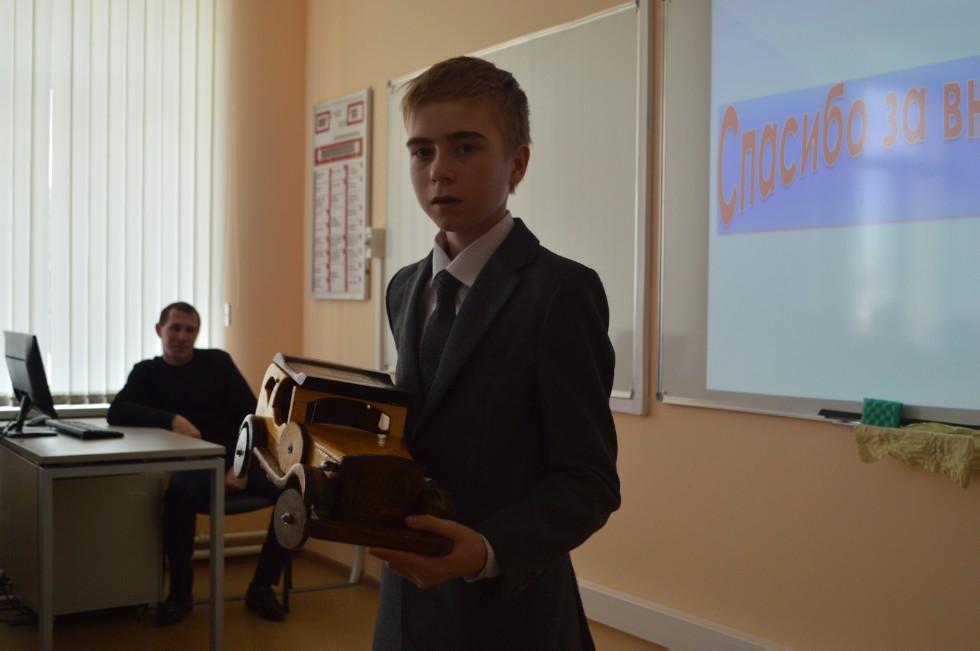 ����� ��������� ���� ������������� 