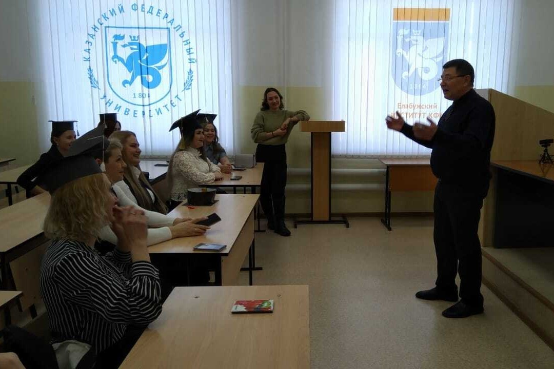 Состоялось торжественное вручение дипломов выпускникам Состоялось торжественное вручение дипломов выпускникам