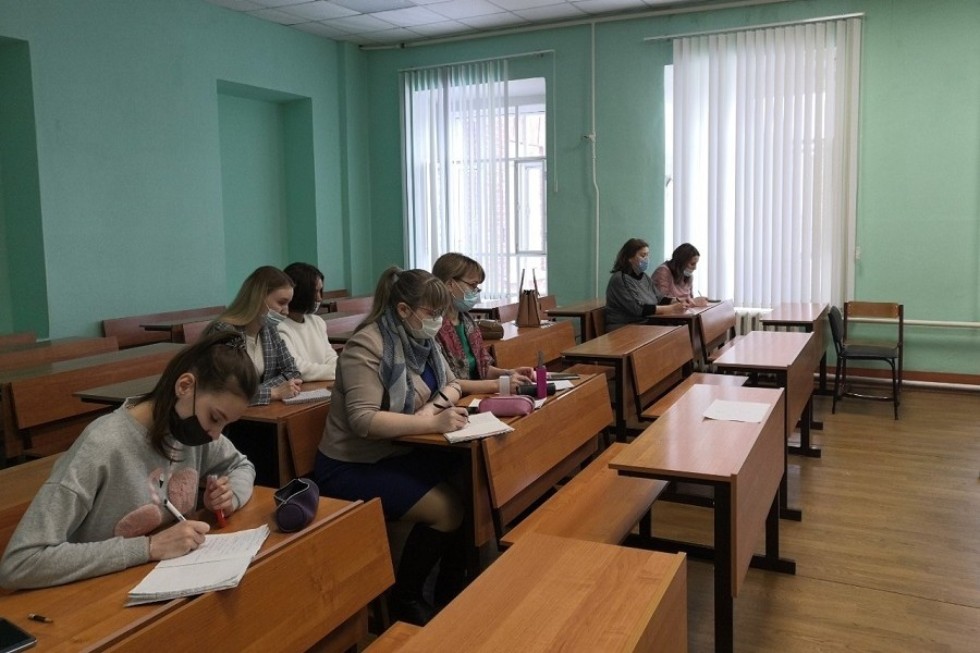 В Елабужском институте КФУ прошел ежегодный учебно-методический семинар В Елабужском институте КФУ прошел ежегодный учебно-методический семинар