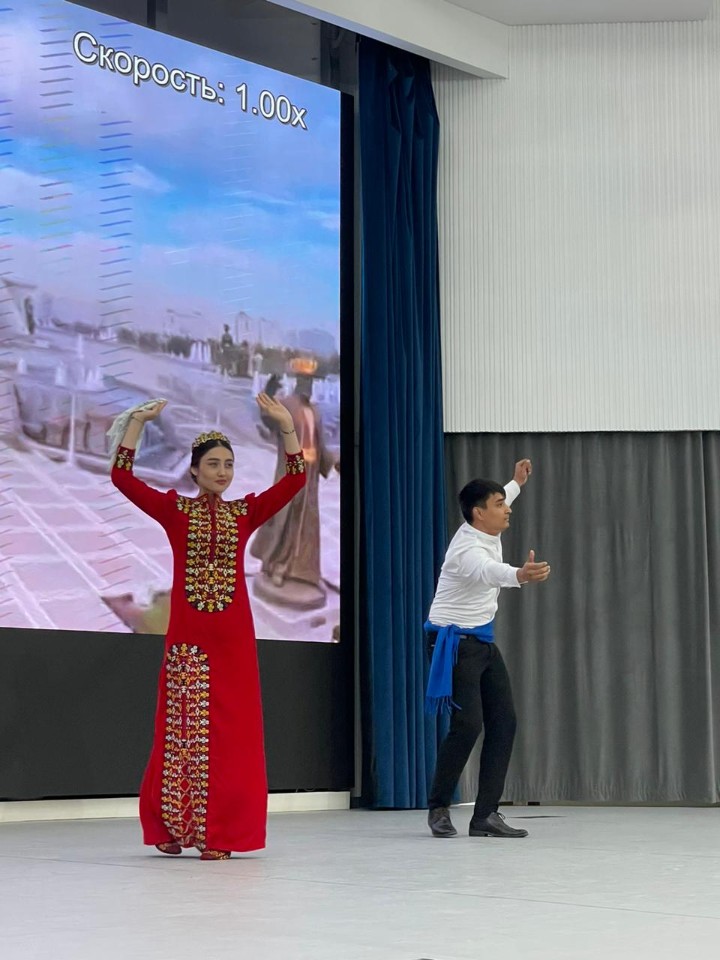 Состоялся творческий отчет будущих педагогов-филологов по летней педагогической практике Состоялся творческий отчет будущих педагогов-филологов по летней педагогической практике