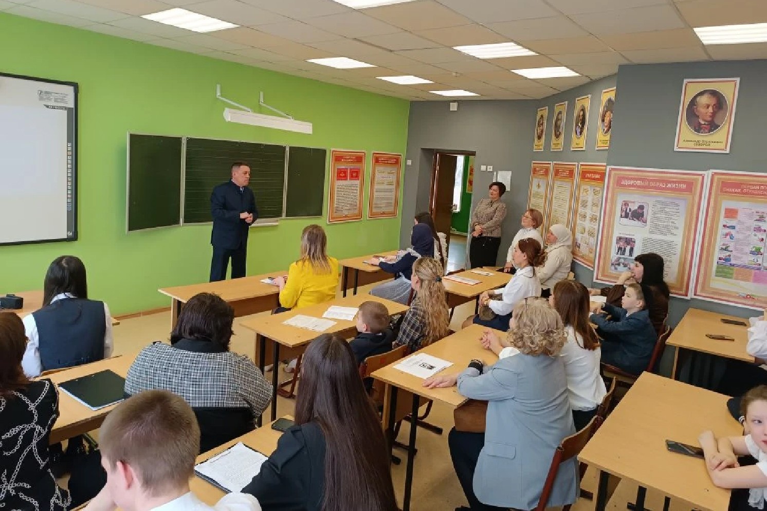 Доцент Елабужского института КФУ выступил экспертом на научно-педагогических чтениях имени Магинур Файзуллиной Доцент Елабужского института КФУ выступил экспертом на научно-педагогических чтениях имени Магинур Файзуллиной