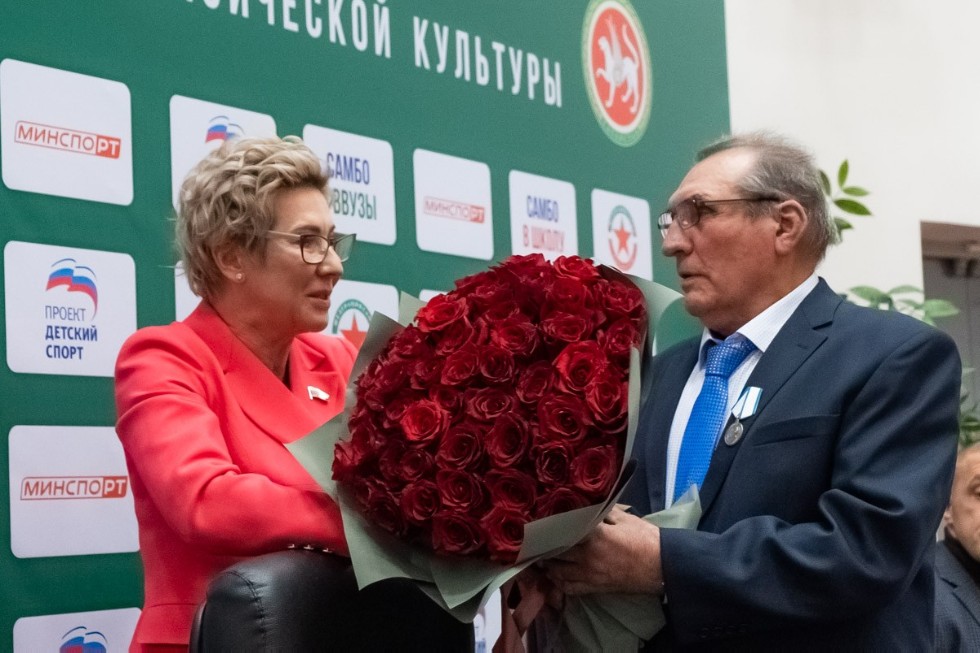 ������ ������������ ����������� ����������� 85-����� ���������� �������� ������ ����������