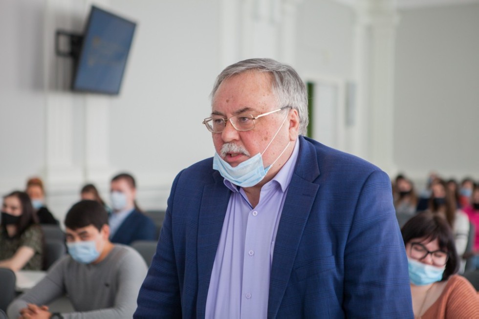 Встреча с председателем городского суда состоялась в Елабужском институте КФУ Встреча с председателем городского суда состоялась в Елабужском институте КФУ