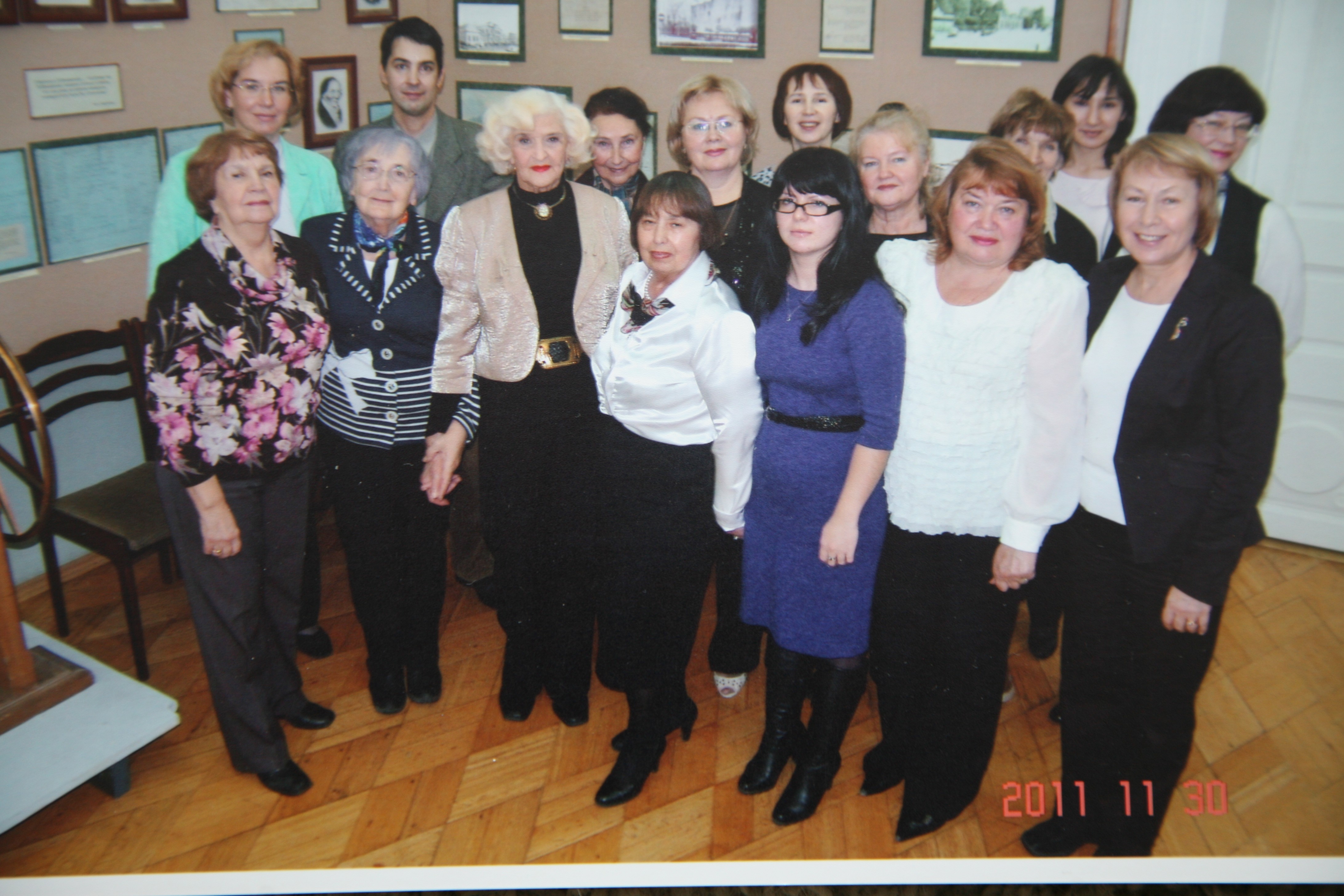 � 100-����� ������� ��������� ����� ������� ���������� ������������- ��������� �.�.