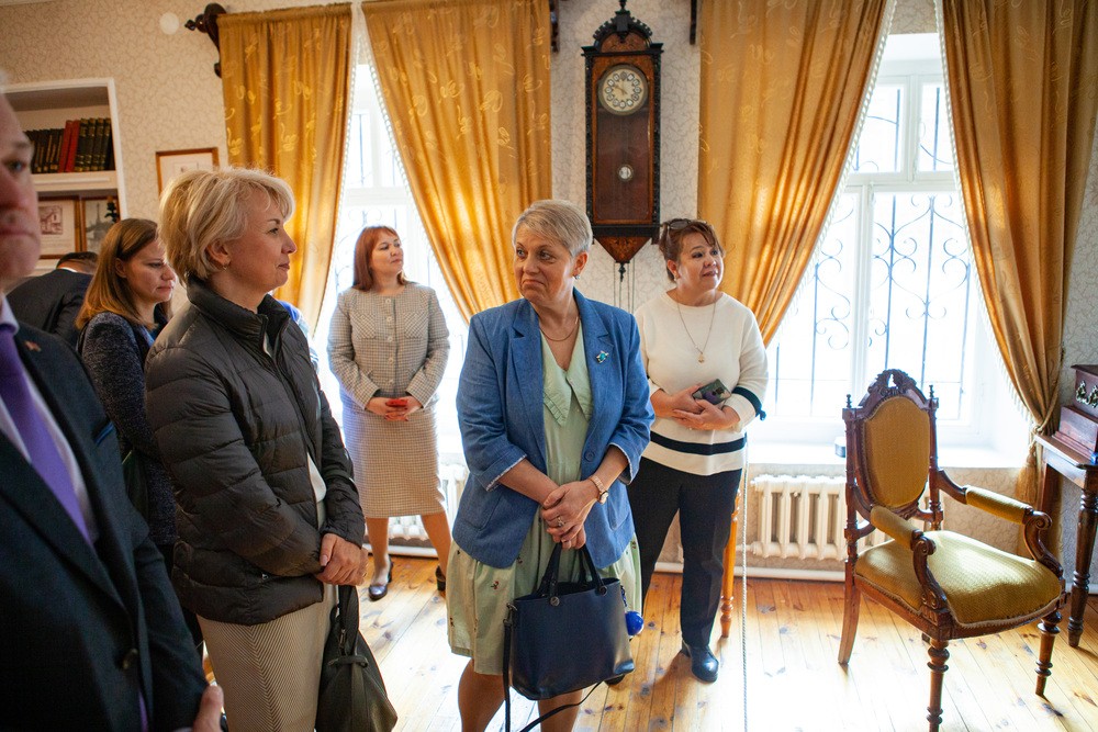 IX ������������ ������: ��������� (����)