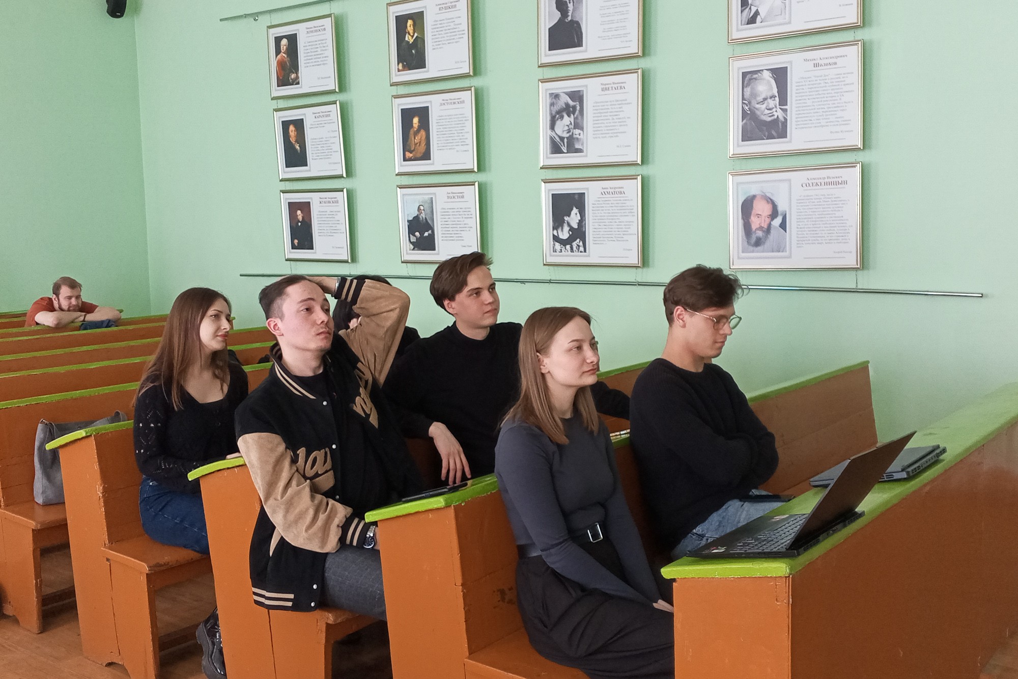 Прошел кураторский час, посвященный 80-летию Великой Победы Прошел кураторский час, посвященный 80-летию Великой Победы