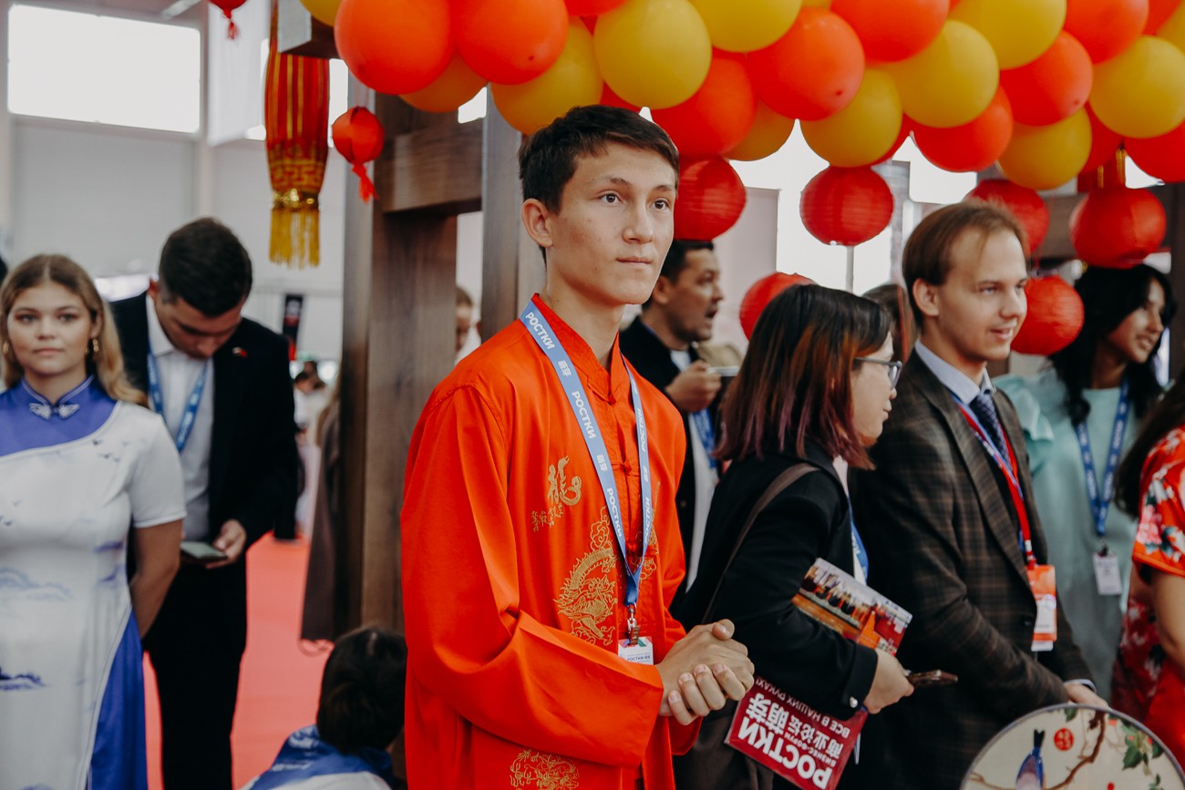 ��� ��������� ������� � ������ '������: ������ � ����� ? �������������� ��������������'.