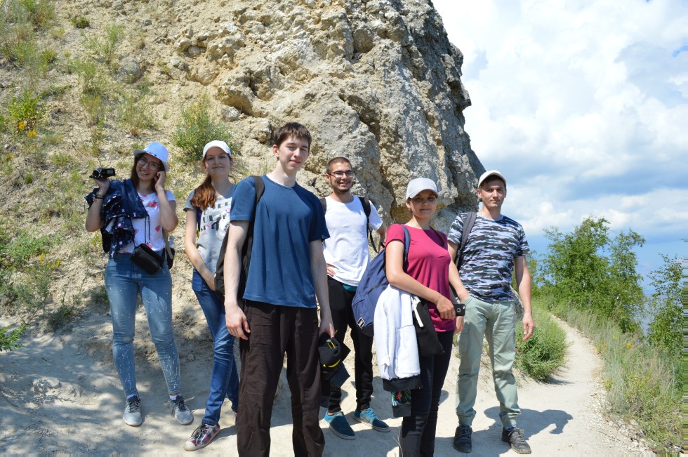 ������-����������