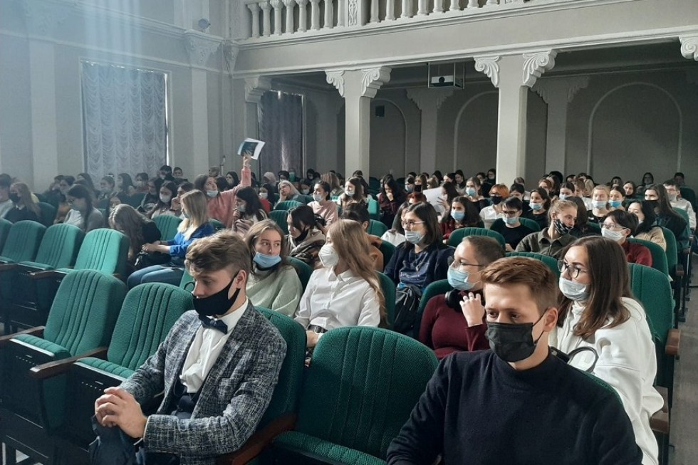 Прошла встреча студентов отделения иностранных языков с заведующим отделения Прошла встреча студентов отделения иностранных языков с заведующим отделения