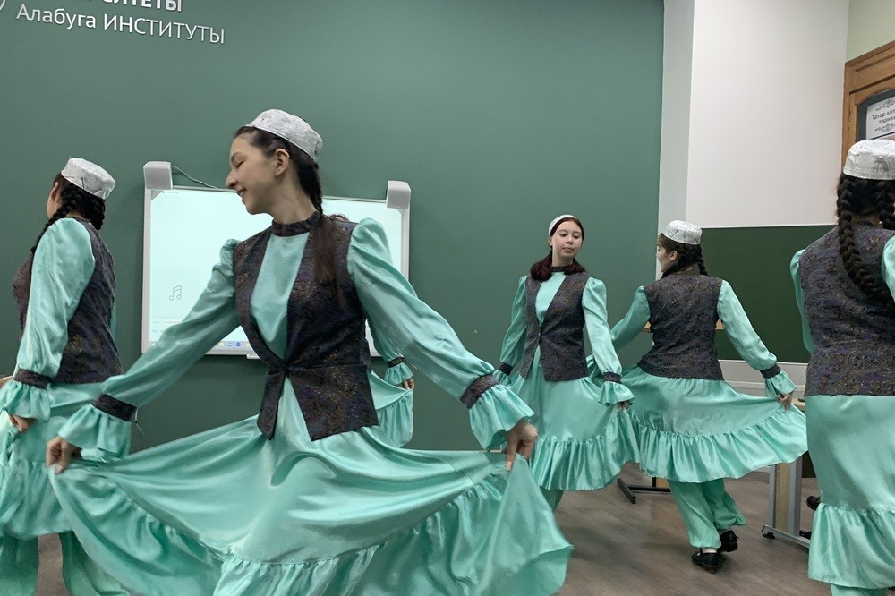 'Каждый стих мой душу лечит...' 'Каждый стих мой душу лечит...'