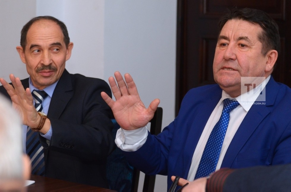 ����� �ә������: '��� �����ә� ��������...'