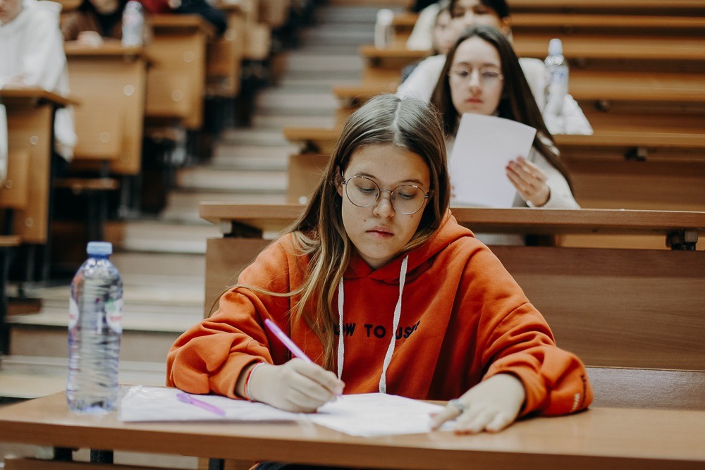 1 ������� ���������� ��������������� ���������� ��������� ��� �� �������.