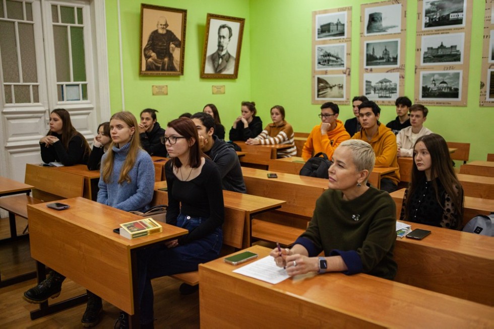 В Елабужском институте состоялась конференция 'Наследие советской эпохи: сохранение исторической памяти' В Елабужском институте состоялась конференция 'Наследие советской эпохи: сохранение исторической памяти'