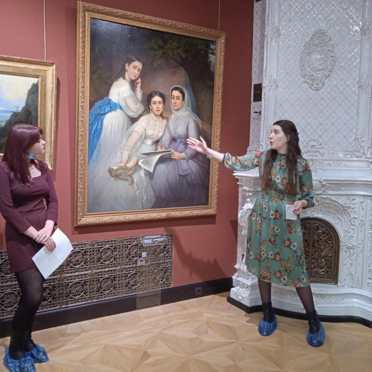 Филологи-первокурсники провели экскурсии на английском и испанском языках в Государственном музее изобразительных искусств РТ Филологи-первокурсники провели экскурсии на английском и испанском языках в Государственном музее изобразительных искусств РТ