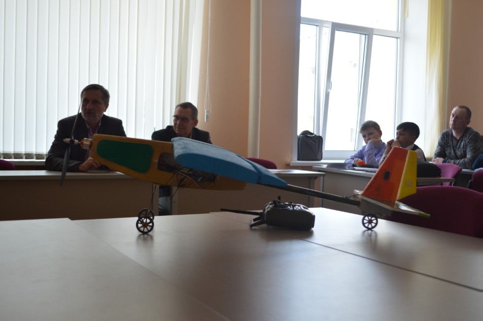 ����� ��������� ���� ������������� 