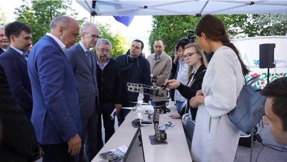 Ksenia Shabalina, a student of LIRS, is a laureate of competition 'Student of year ? 2018' in nomination 'Best master's degree student in the field of natural and physical and mathematical sciences'