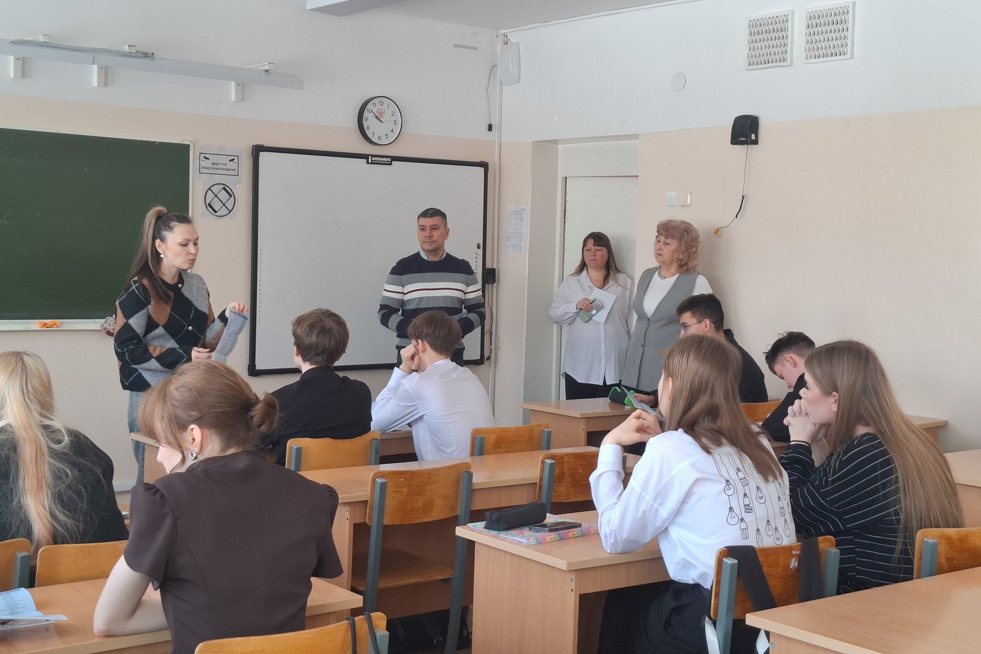 Преподаватели Елабужского института КФУ провели профориентационные встречи в школах и колледже Удмуртии Преподаватели Елабужского института КФУ провели профориентационные встречи в школах и колледже Удмуртии