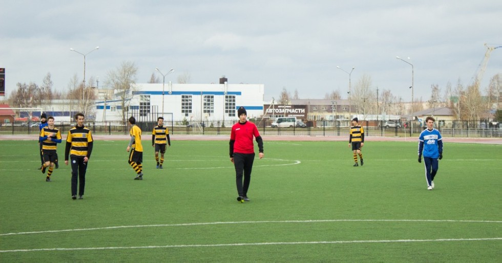 Команда Елабужского института КФУ вышла в плей-офф студенческой футбольной лиги Команда Елабужского института КФУ вышла в плей-офф студенческой футбольной лиги