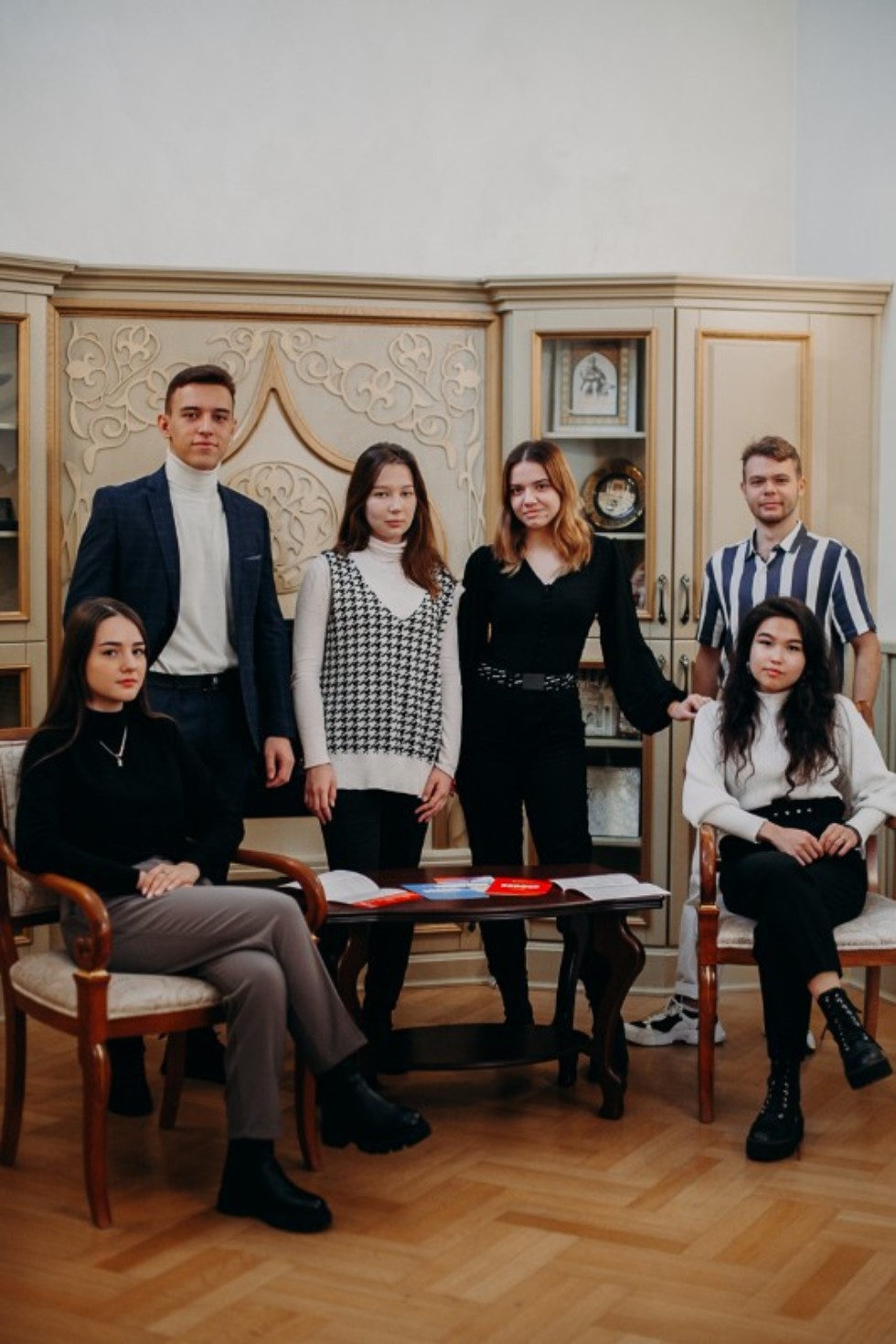 ��������