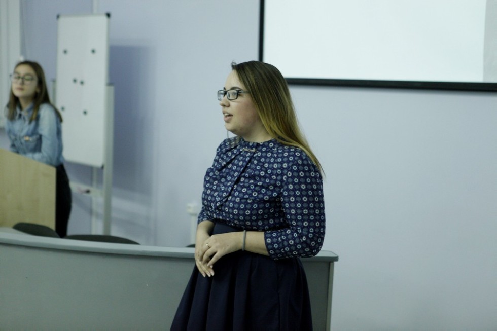 'Два царя у нас: Николай II и Лев Толстой...' 'Два царя у нас: Николай II и Лев Толстой...'