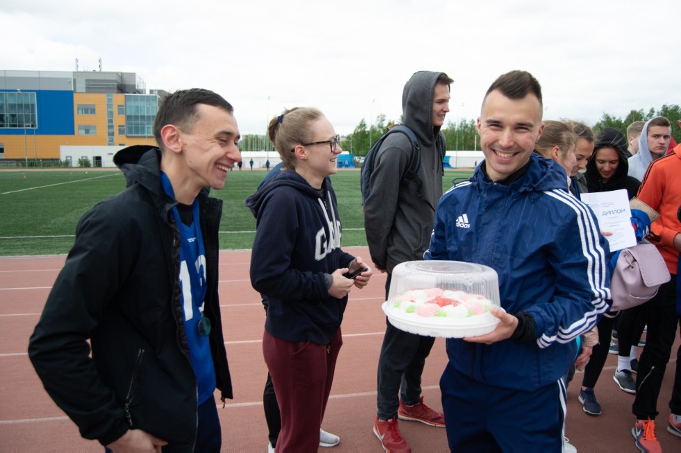 Студенты ИСФН заняли 2 место в Легкоатлетической эстафете КФУ Студенты ИСФН заняли 2 место в Легкоатлетической эстафете КФУ