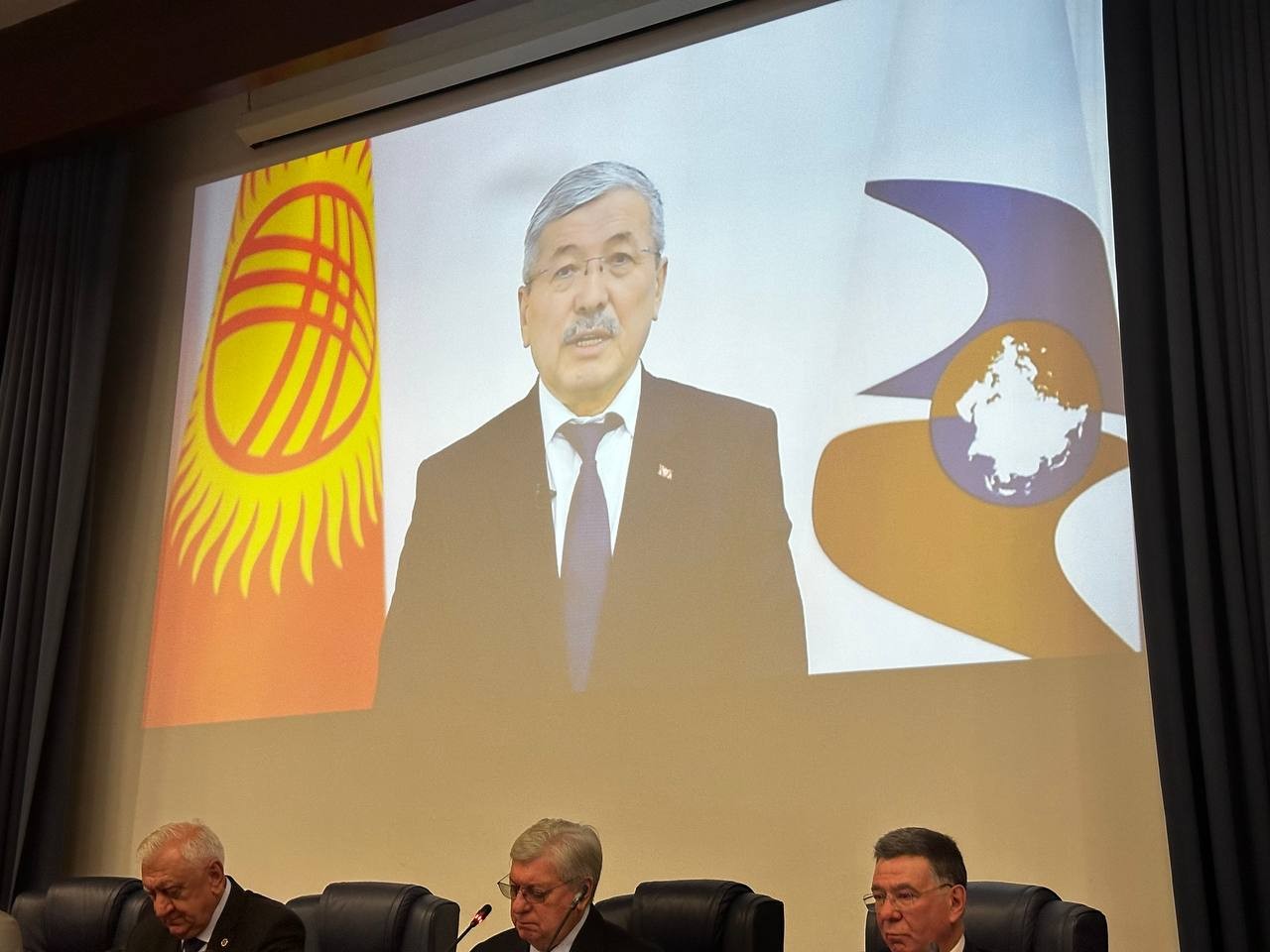 Студенты КФУ принимают участие в Модели ЕАЭС МГИМО Студенты КФУ принимают участие в Модели ЕАЭС МГИМО