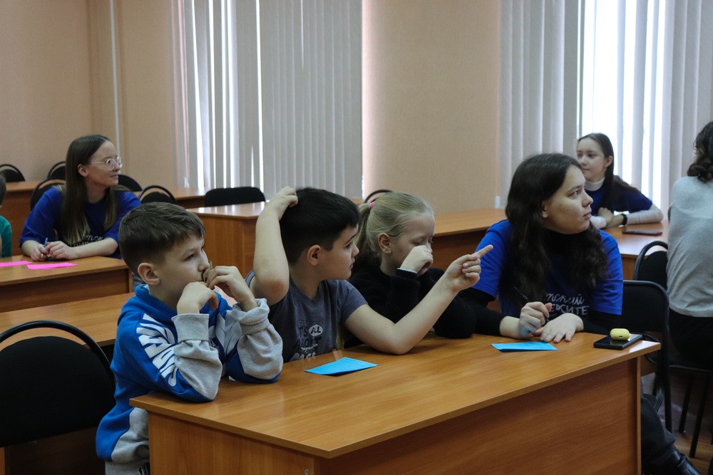 Детский университет: занимательная грамматика, фантастические ткани, дартс и квиз к юбилею А.С.Пушкина Детский университет: занимательная грамматика, фантастические ткани, дартс и квиз к юбилею А.С.Пушкина