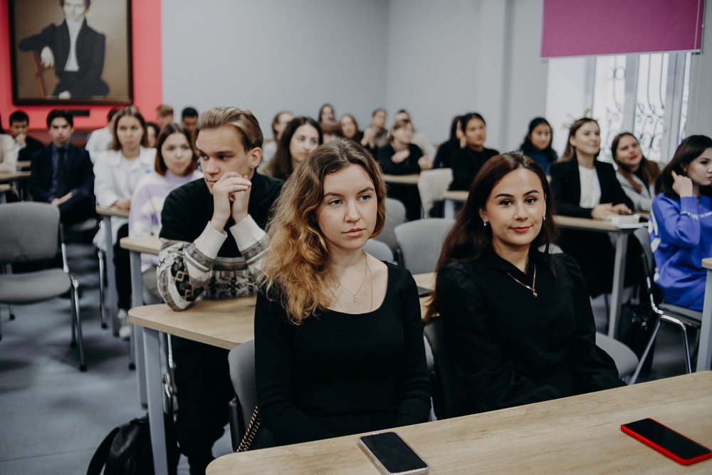 ������ ,���