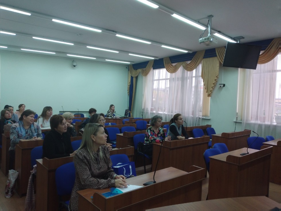 Учителя русского языка повысили квалификацию в ИФМК по актуальным проблемам обучения русскому языку