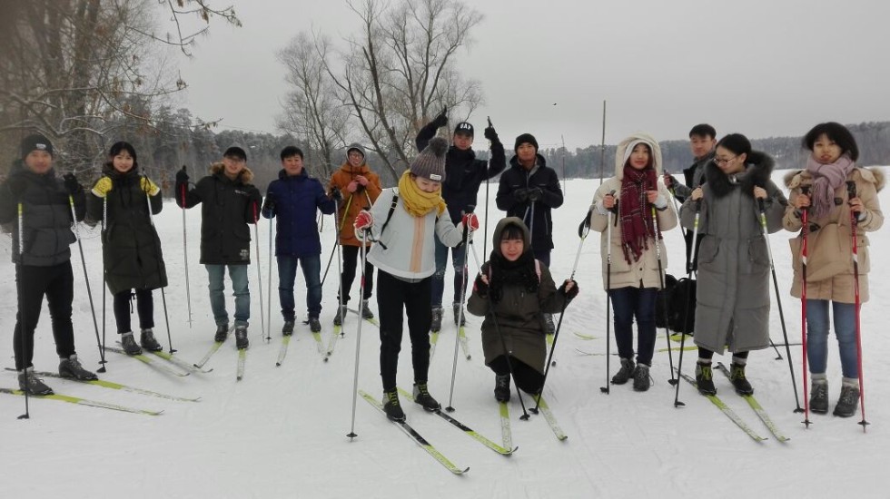 В России китайские студенты встречают Новый год два раза В России китайские студенты встречают Новый год два раза