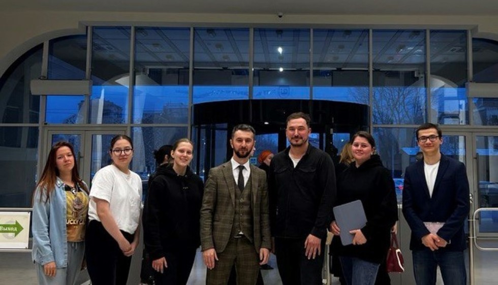 Преподаватели и студенты Института дизайна и пространственных искусств КФУ (ИДиПИ КФУ) приняли участие в Архитектурной экспедиции 'Северный Кавказ', прошедшей с 1 по 8 апреля.