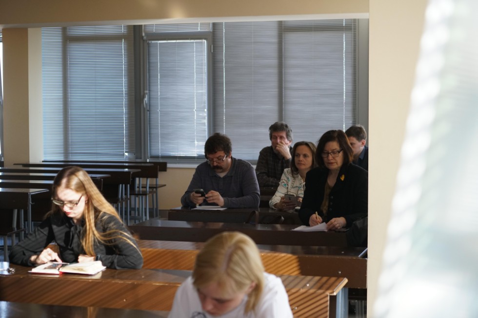 ���������� ��������� ������� ������ ��������� ���������-����������� ���� � �������� ������������