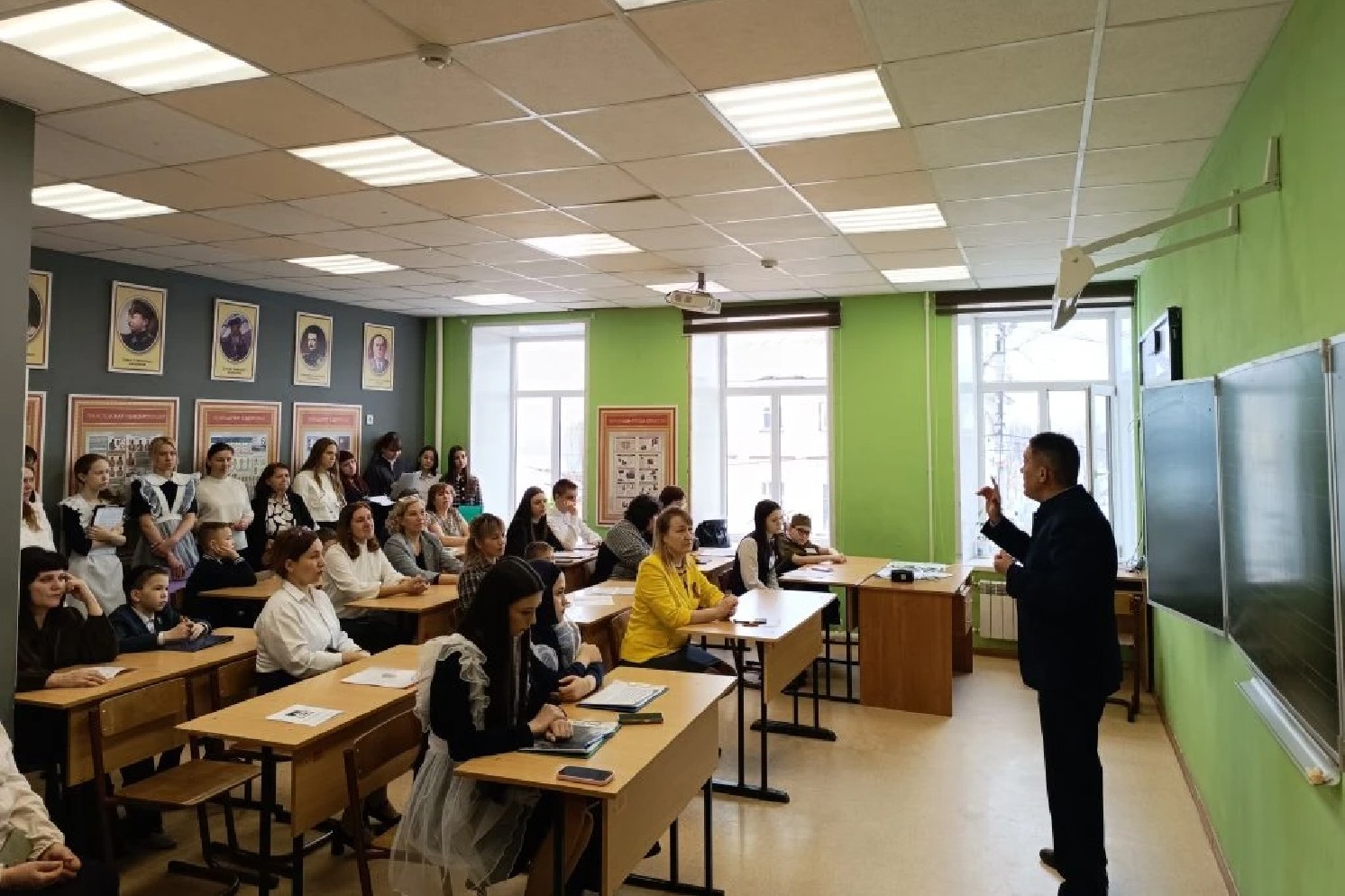 Доцент Елабужского института КФУ выступил экспертом на научно-педагогических чтениях имени Магинур Файзуллиной Доцент Елабужского института КФУ выступил экспертом на научно-педагогических чтениях имени Магинур Файзуллиной