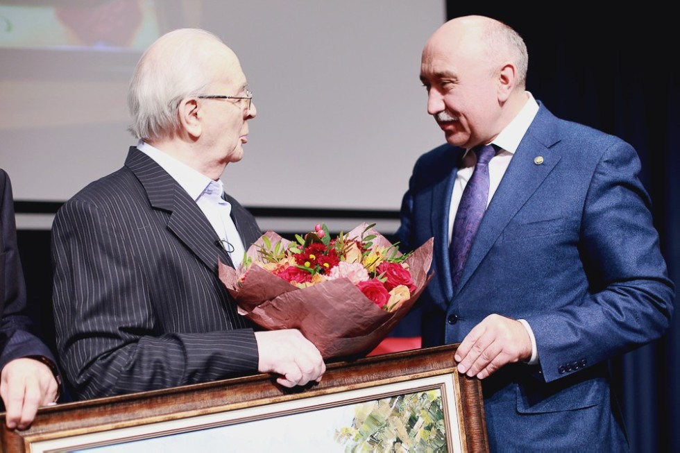 Honorary Professor Andrey Root Celebrates 90th Birthday