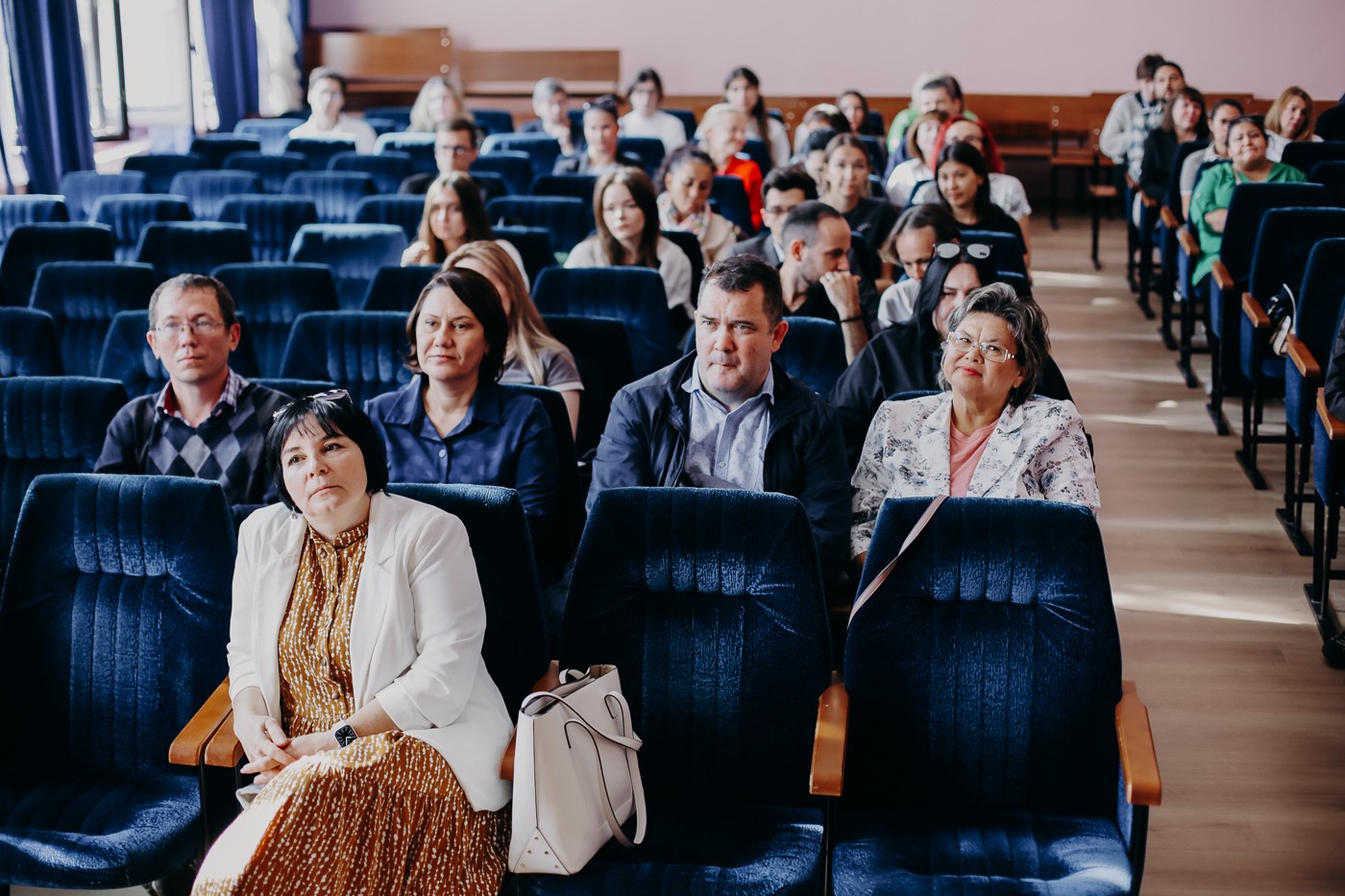 Кураторы Кураторы