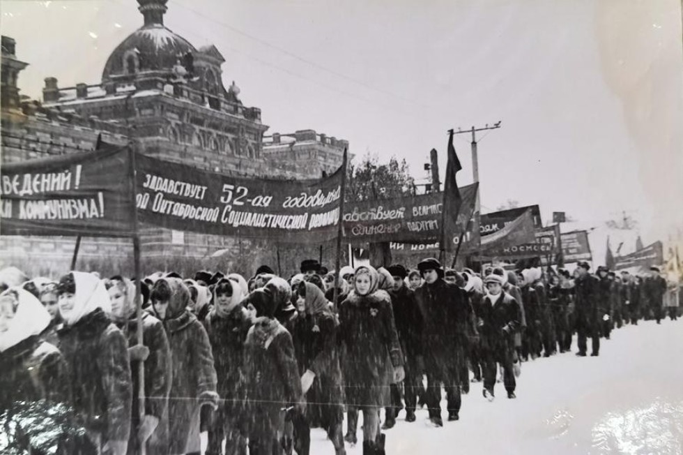 К 100-летию ТАССР. Праздник 7 ноября: фотолетопись из фондов музея К 100-летию ТАССР. Праздник 7 ноября: фотолетопись из фондов музея