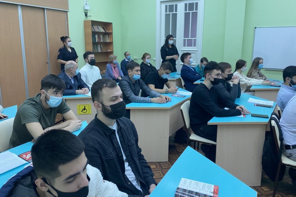 В Елабужском институте КФУ прошла Юридическая неделя, приуроченная ко Дню юриста В Елабужском институте КФУ прошла Юридическая неделя, приуроченная ко Дню юриста