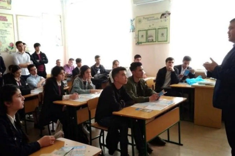 Преподаватель Елабужского института КФУ стал участником международной выставки 'Образование и карьера - 2019' Преподаватель Елабужского института КФУ стал участником международной выставки 'Образование и карьера - 2019'