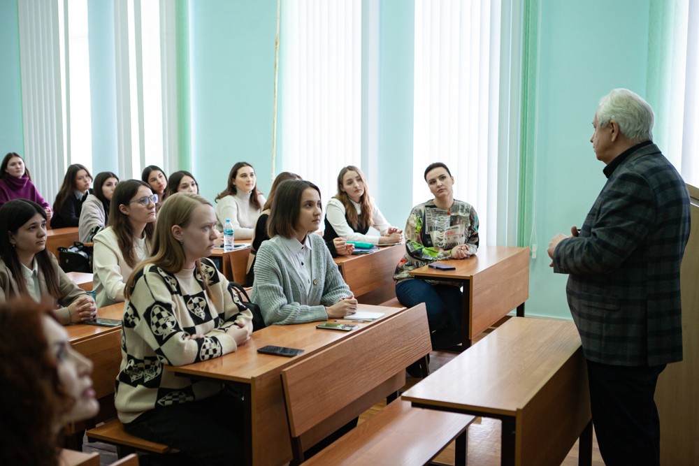 'Мы родились с тобой под одним созвездием' 'Мы родились с тобой под одним созвездием'
