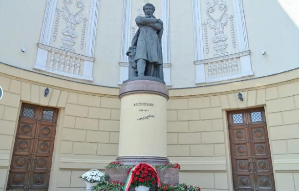 �������������  ���� ������ ������������ ������� ������� � �����������, ������������ ��� �������� ����� � ��� �������� �.�. ������� ,������ ���������, ���� ������ ���