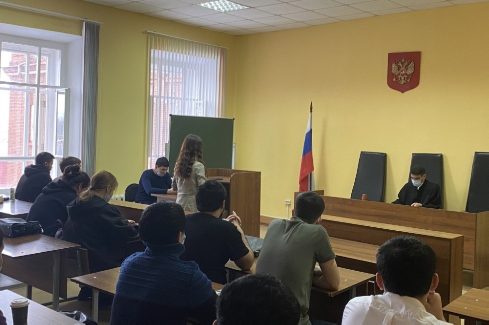 В Елабужском институте КФУ прошла Юридическая неделя, приуроченная ко Дню юриста В Елабужском институте КФУ прошла Юридическая неделя, приуроченная ко Дню юриста