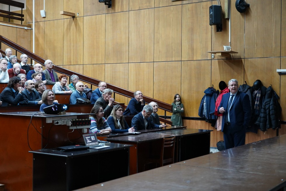 � ��������� ������ ��� ���������� ���������, ����������� 100-����� �� ��� �������� ����� ��������