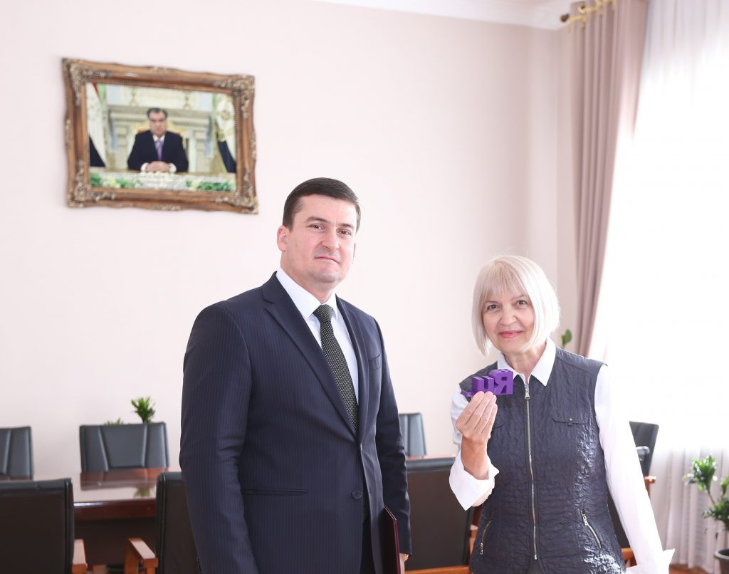 Заведующая кафедрой химического образования в Таджикистане: пленарный доклад, научно-методический семинар, профориентационные встречи Заведующая кафедрой химического образования в Таджикистане: пленарный доклад, научно-методический семинар, профориентационные встречи